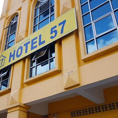 Fifty Seven Inn Batu Pahat Esterno foto